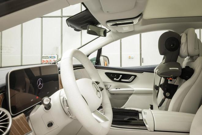 高温长途体验2024款奔驰EQE：有点“玄学”在身上(图4)