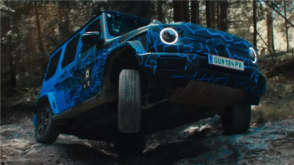 2024年奔驰纯电G级震撼上市四轮电机系统成亮点(图4)