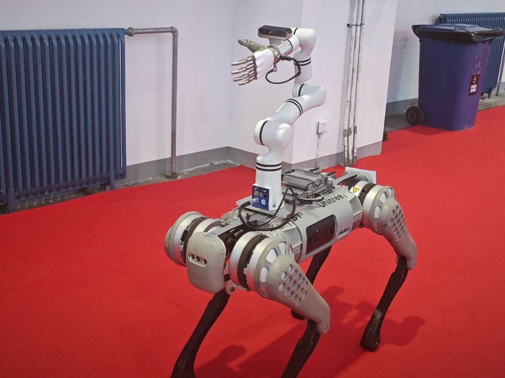 人形机器人的冷与热：多方入局新赛道“商用元年”言之过早(图4)