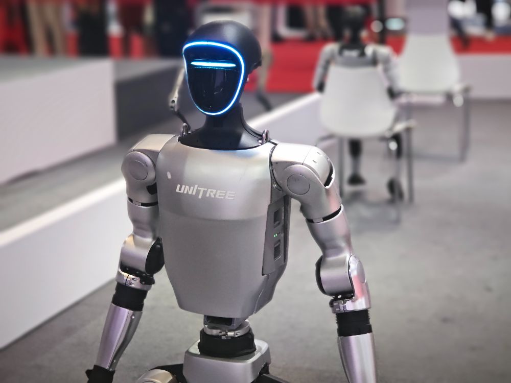 人形机器人的冷与热：多方入局新赛道“商用元年”言之过早(图6)