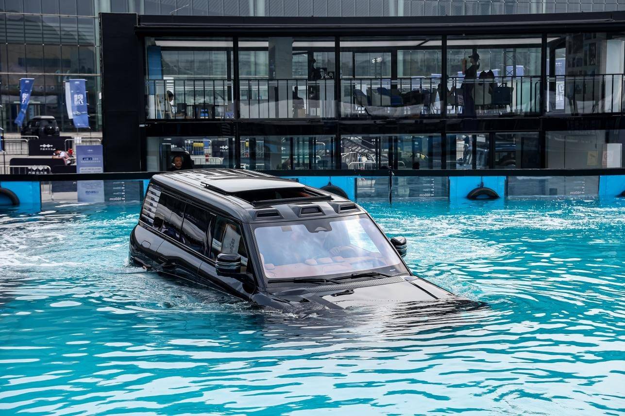 比亚迪智能化街区亮相2024成都国际车展(图1)