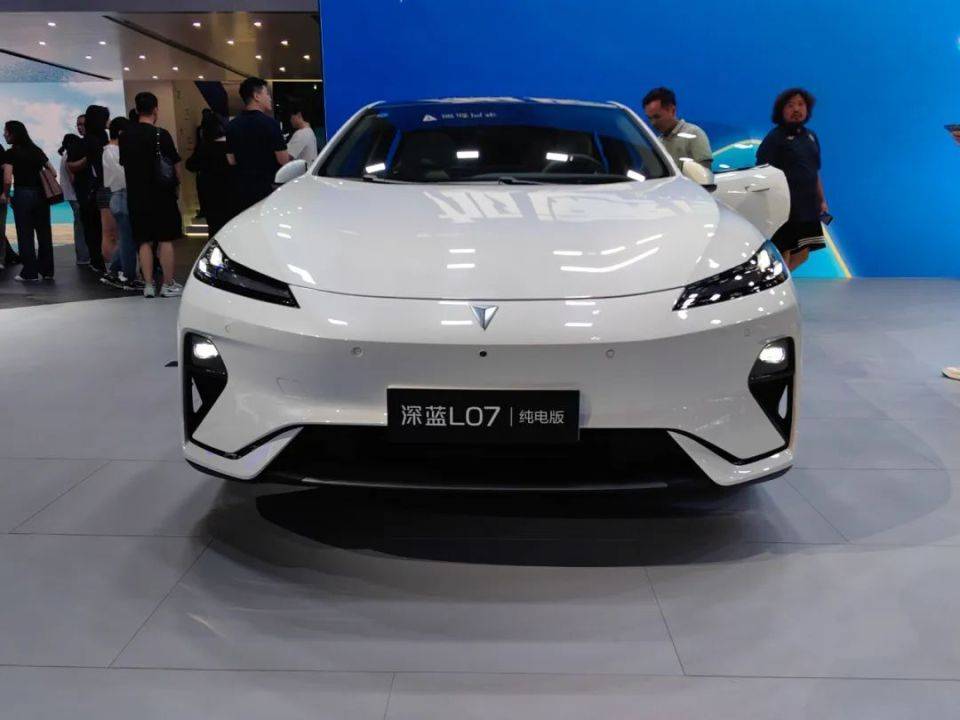 Kaiyun（中国体育）：2024成都车展：深蓝L07首发(图1)