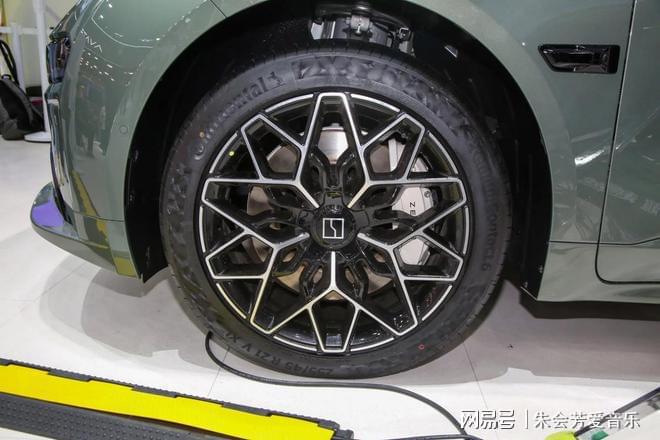 极氪001稳住了销量比特斯拉Model3价格高但销量并不(图6)