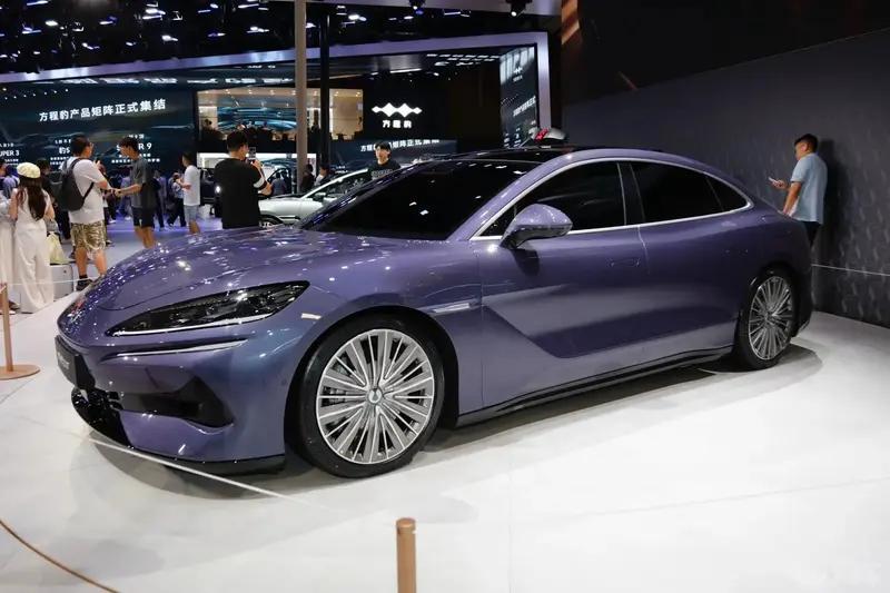 Kaiyun体育网站：2024广州车展上市新车盘点腾势Z9红旗金葵花国雅领衔(图2)