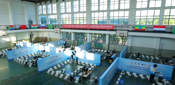 2024年第二届商用服务机器人实施与应用赛项（高职组）全国总决赛成功举办(图2)