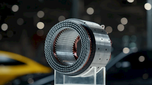 Kaiyun（中国体育）：小米超级四电机系统展示：2054匹马力、支持原地掉头！(图2)