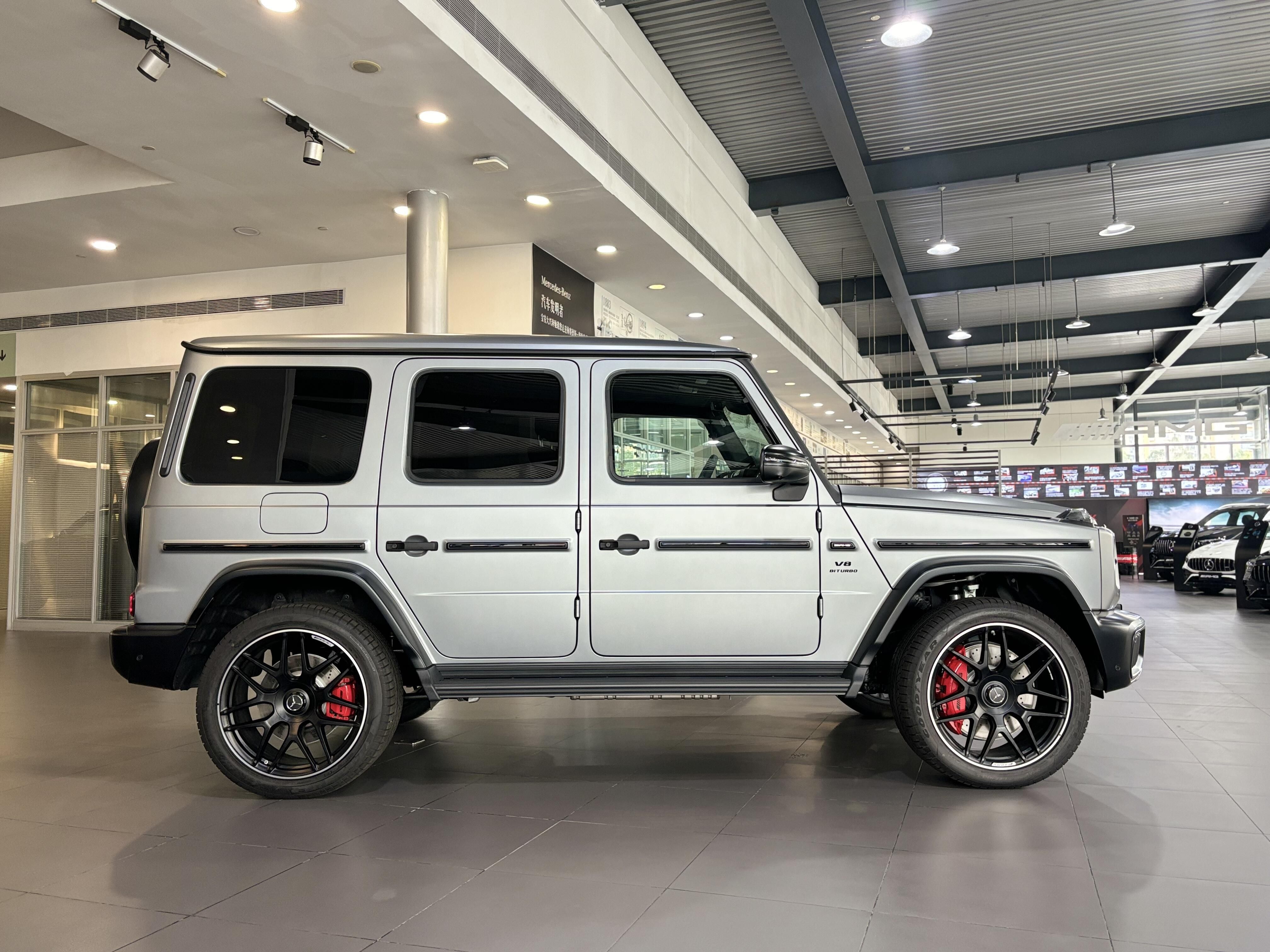 Kaiyun体育网站：2025款硬派越野基因与极致奢华风范的完美融合(图3)