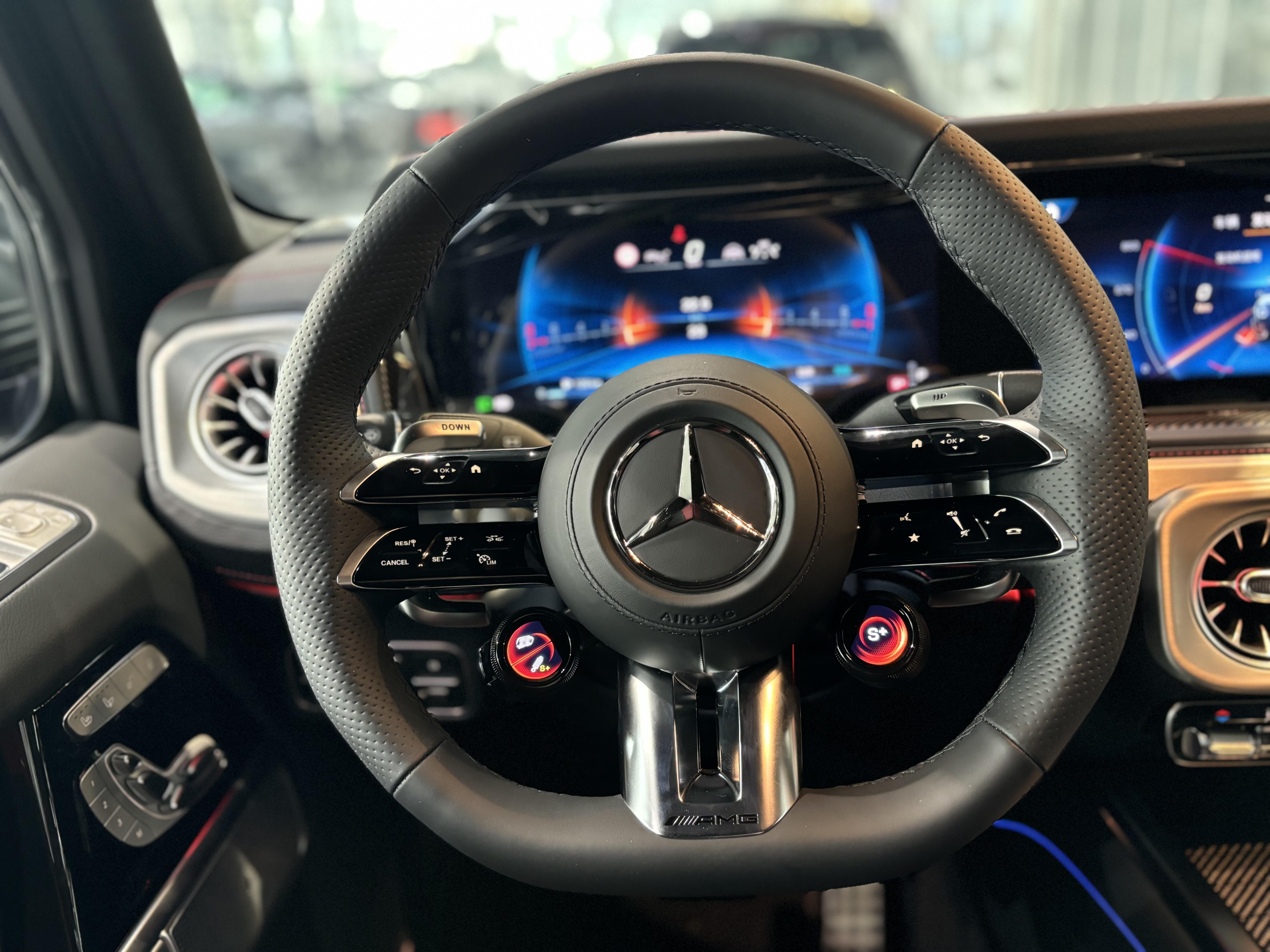 Kaiyun体育网站：2025款硬派越野基因与极致奢华风范的完美融合(图4)