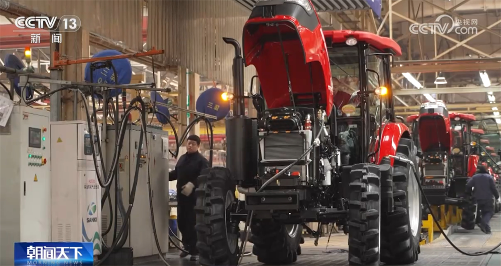 粮食年产超14万亿斤背后有何“硬核”支撑？中国农机装备向“新”行(图8)