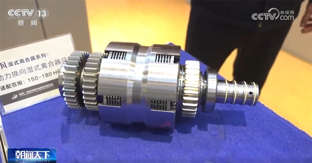 粮食年产超14万亿斤背后有何“硬核”支撑？中国农机装备向“新”行(图9)