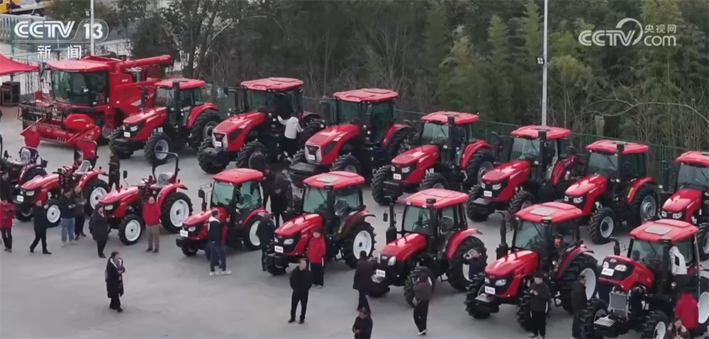 粮食年产超14万亿斤背后有何“硬核”支撑？中国农机装备向“新”行