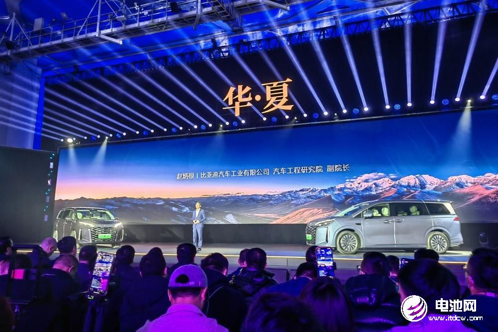 直击传统MPV痛点！比亚迪打响2025年价值战第一炮(图5)