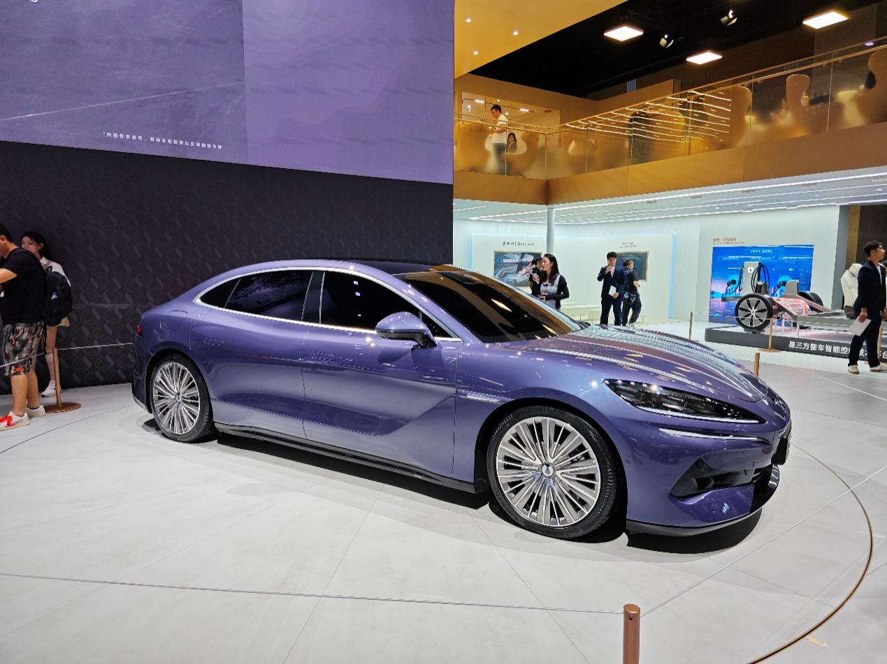 Kaiyun（中国体育）：科技改变生活2024年度中国品牌汽车新技术解读(图2)