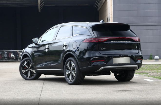 Kaiyun体育网站：车长49米标配L2级智驾唐EV表现如何(图2)