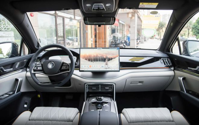 Kaiyun体育网站：车长49米标配L2级智驾唐EV表现如何(图6)