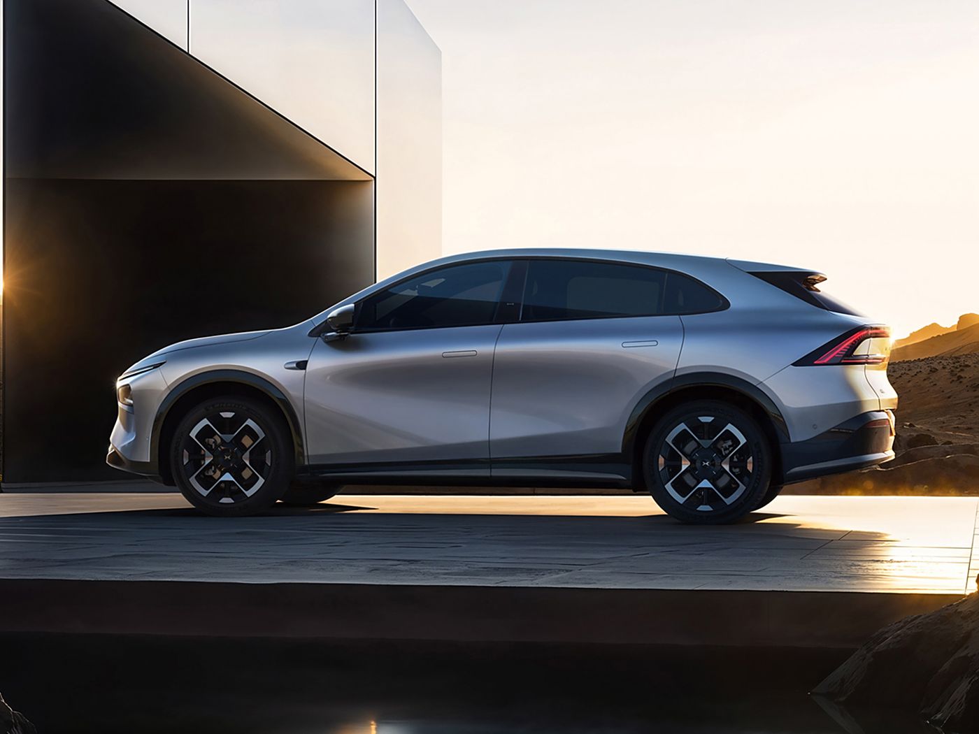 小鹏G7动力参数曝光：配备单电机纯电续航里程702km(图2)