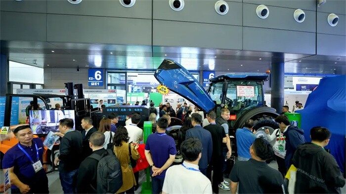 农业机器人企业中科原动力发布全球最大马力智能电动拖拉机(图5)