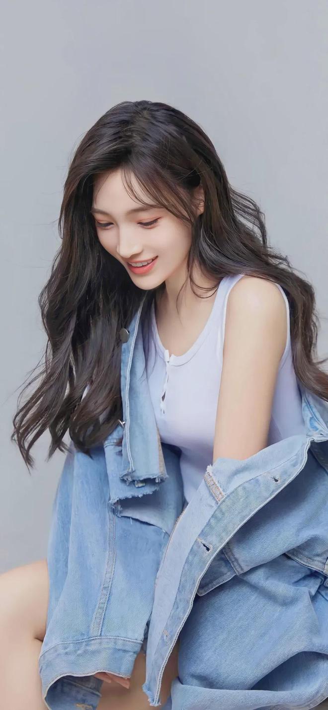 Kaiyun体育网站：欧美激情AAA片-欧美激情AAA片春节版V(图1)