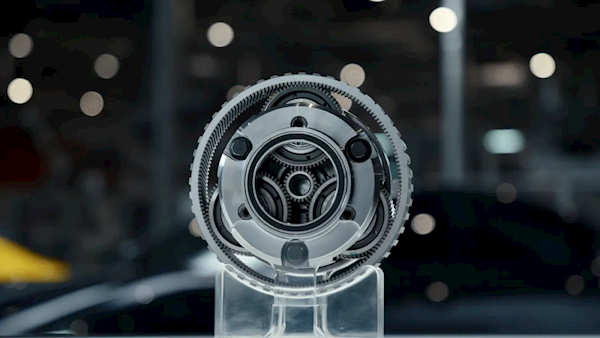 小米超级四电机系统展示：2054匹马力、支持原地掉头！(图3)