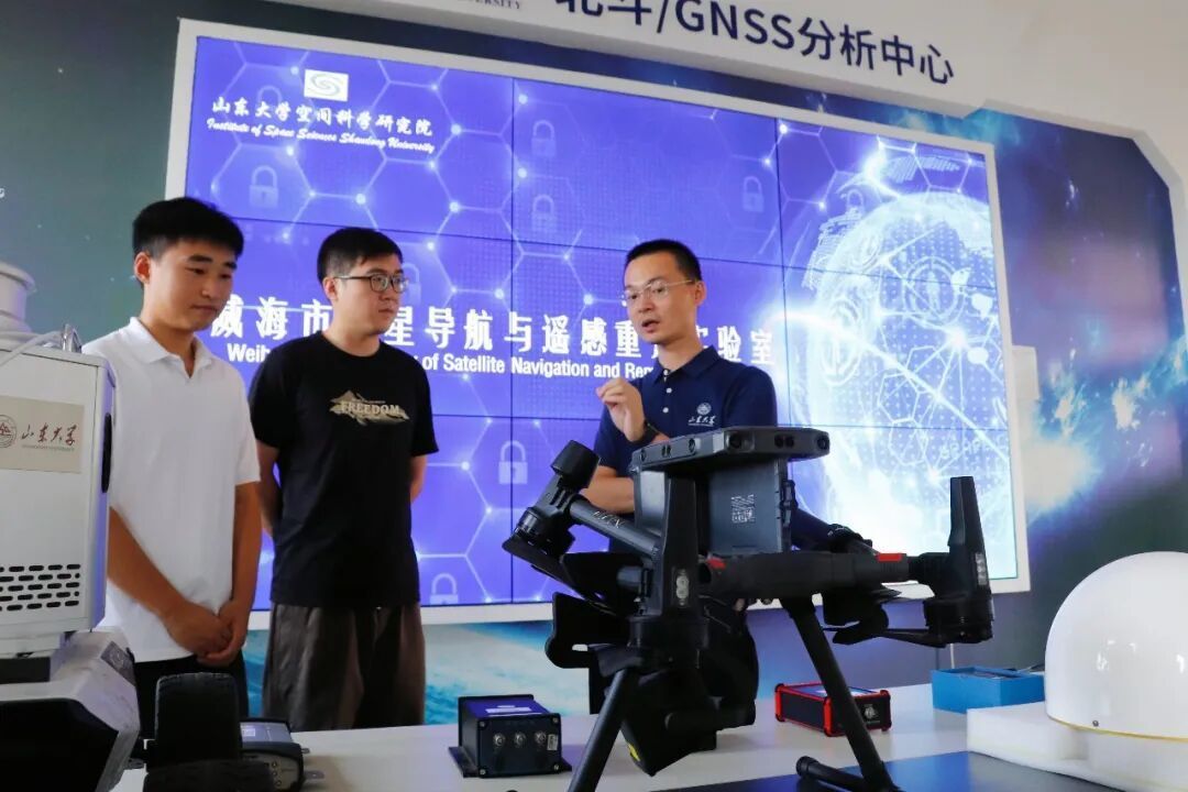 威海火炬高新区：提升“含新量”挺起“硬脊梁”(图2)